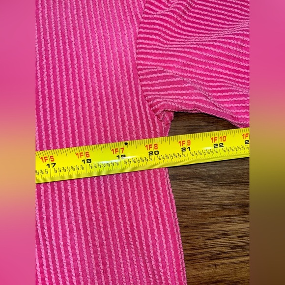 SHEIN Oversized Pocket Tee Size Medium NWOT - Picture 5 of 8